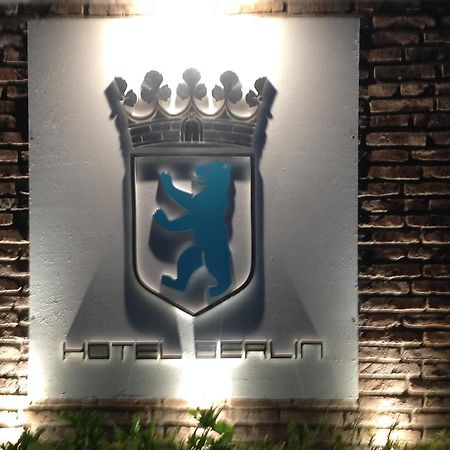 Hotel Berlin Pinamar Εξωτερικό φωτογραφία